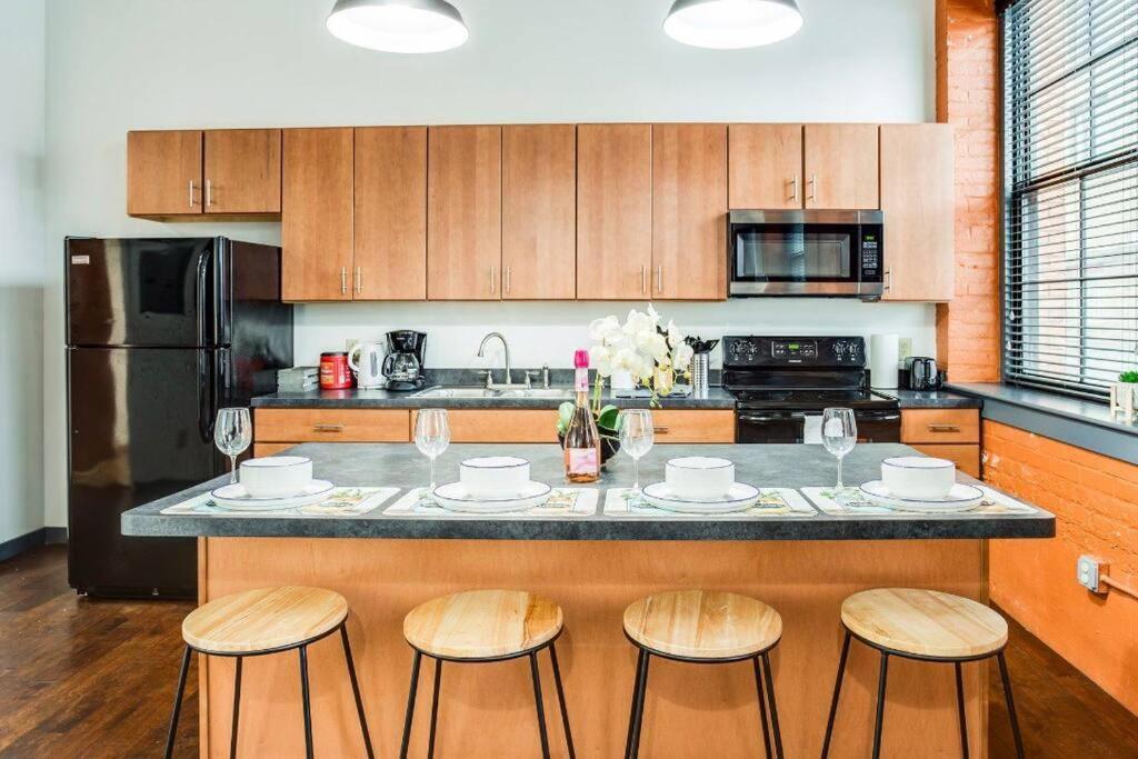 Centric Ny Style Loft W/King Bed Apartment Rochester Luaran gambar